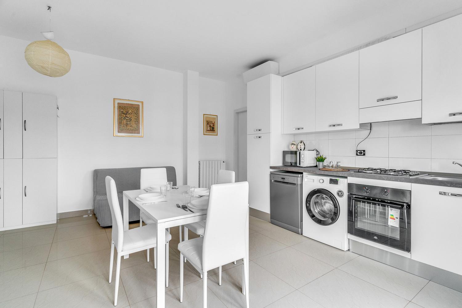 Rog27-Large Apartment With Transport Close To Home- Milão Exterior foto