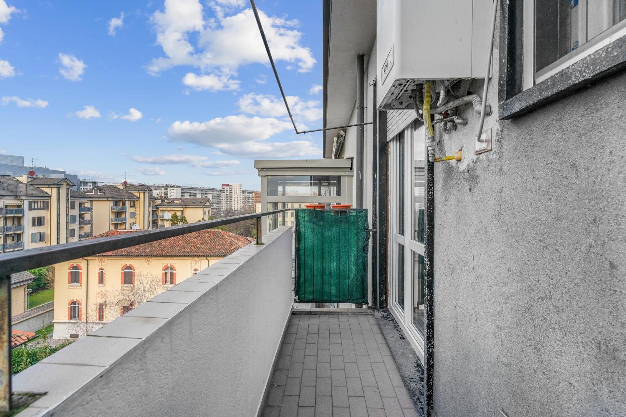 Rog27-Large Apartment With Transport Close To Home- Milão Exterior foto